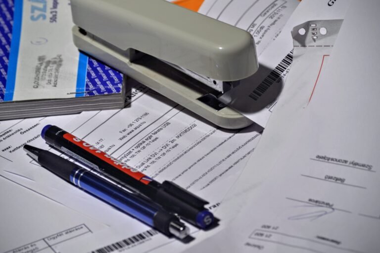 office-business-accountant-620817/
